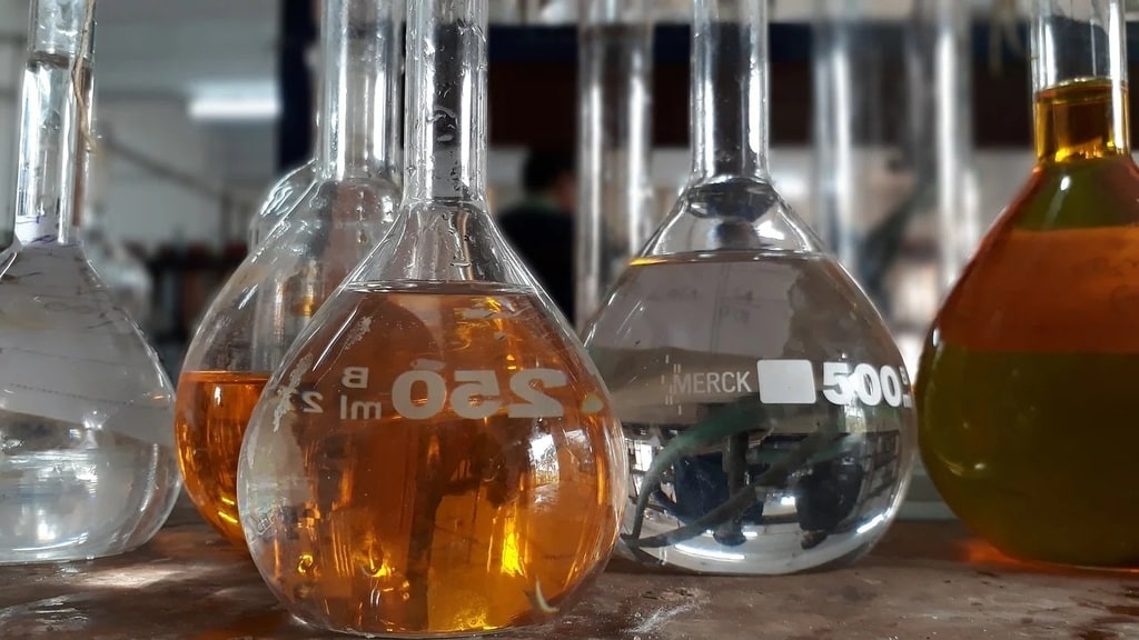 Pourquoi les tubes en verre avec bouchon sont incontournables ?